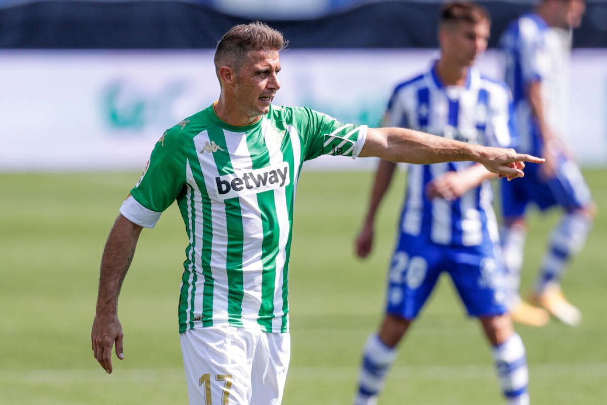 Deportivo Alaves v Real Betis Sevilla - La Liga Santander