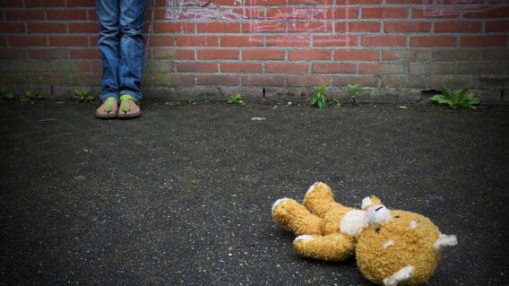 Por presunto abuso sexual a menor durante cinco años, padrastro va a la cárcel Por presunto abuso sexual a menor durante cinco años, padrastro va a la cárcel