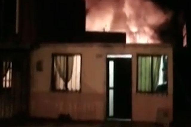 Con colilla de cigarrillo, borracho causó grave incendio que dejó a 13 familias en la calle