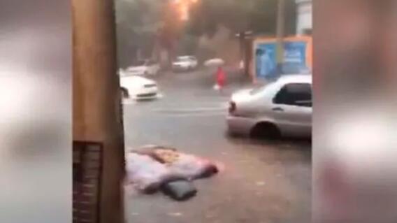 Mujer 'desaparece' en tormenta Mujer 'desaparece' en tormenta