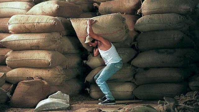 Salario mínimo de 2018: empieza el pulso entre trabajadores y empresarios