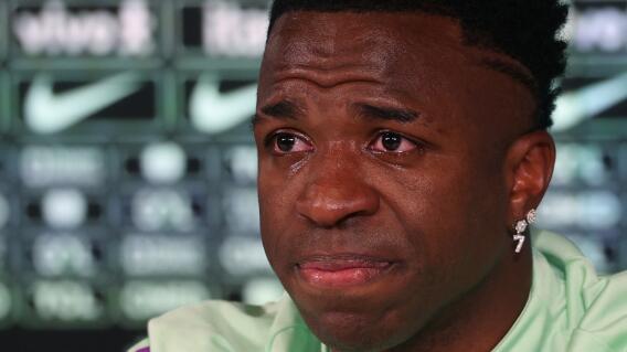 Vinícius Jr llora en rueda de prensa alegando racismo Vinícius Jr llora en rueda de prensa alegando racismo