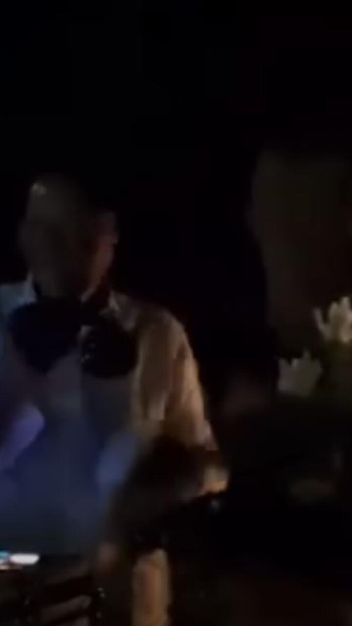 En medio de fiesta de compromiso, empresario expuso a su novia infiel: “Querida, sé lo enamorada que estás de él”