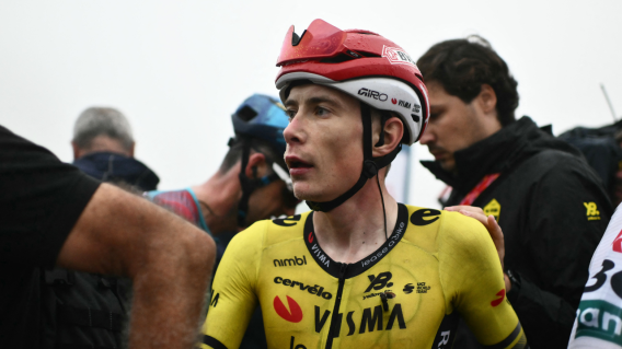 Jonas Vingegaard, ciclista danés del Visma Lease a Bike, sufrió una caída en la etapa 2 de la Vuelta a España Jonas Vingegaard, ciclista danés del Visma Lease a Bike, sufrió una caída en la etapa 2 de la Vuelta a España