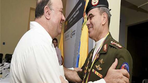 179575_Luis Carlos Villegas y Vladimir Padrino López - Foto: AFP