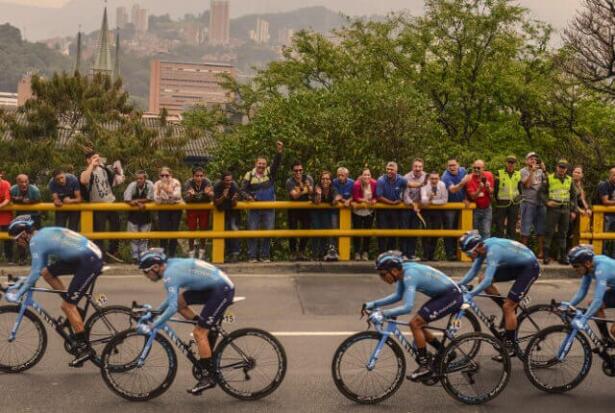 tour-colombia-en-medellin.jpg
