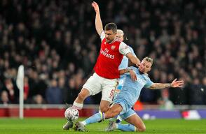 328122_arsenalleeds060120afpe.jpg
