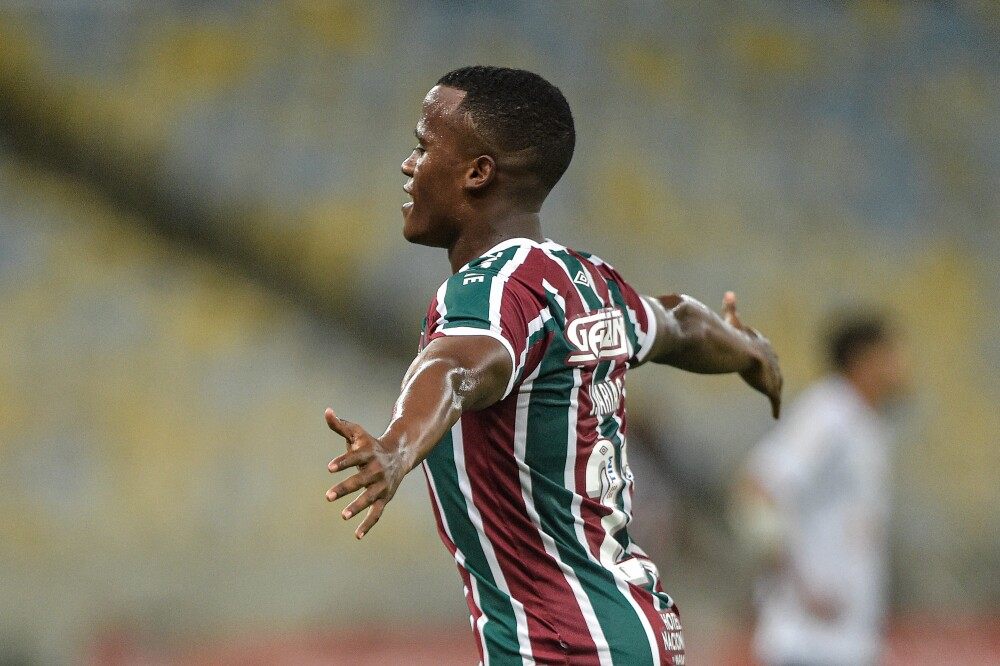  Jhon Arias y un festejo de gol con el Fluminense en el Brasileirao.