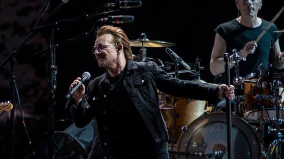 5871_La Kalle - Bono en misa Bogotá - Foto referencia AFP 5871_La Kalle - Bono en misa Bogotá - Foto referencia AFP