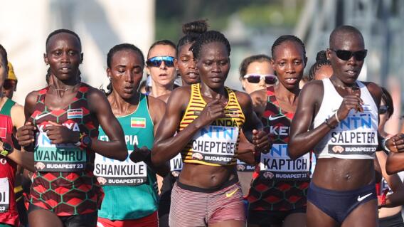Rebecca Cheptegei, atleta de Uganda, en medio de una competencia, previo a los Juegos Olímpicos de París 2024 Rebecca Cheptegei, atleta de Uganda, en medio de una competencia, previo a los Juegos Olímpicos de París 2024