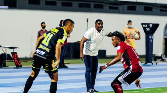 Alianza Petrolera y Medellín igualaron 1-1 en la fecha 15 del fútbol colombiano. Alianza Petrolera y Medellín igualaron 1-1 en la fecha 15 del fútbol colombiano.