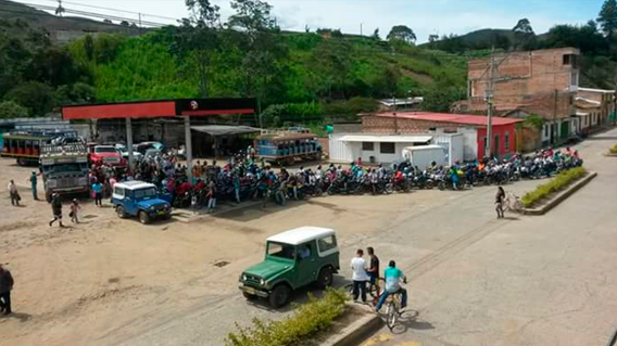 218268_Escases de combustible en Urrao, Antioquia / Foto: Zammy Higuita