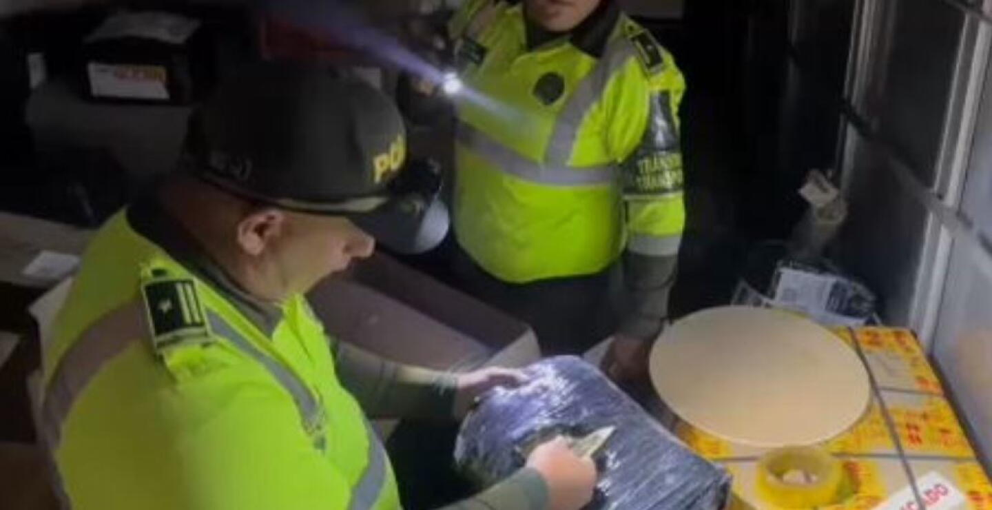 Más de 100 kilos de marihuana fueron encontrados en un furgón, en Cundinamarca