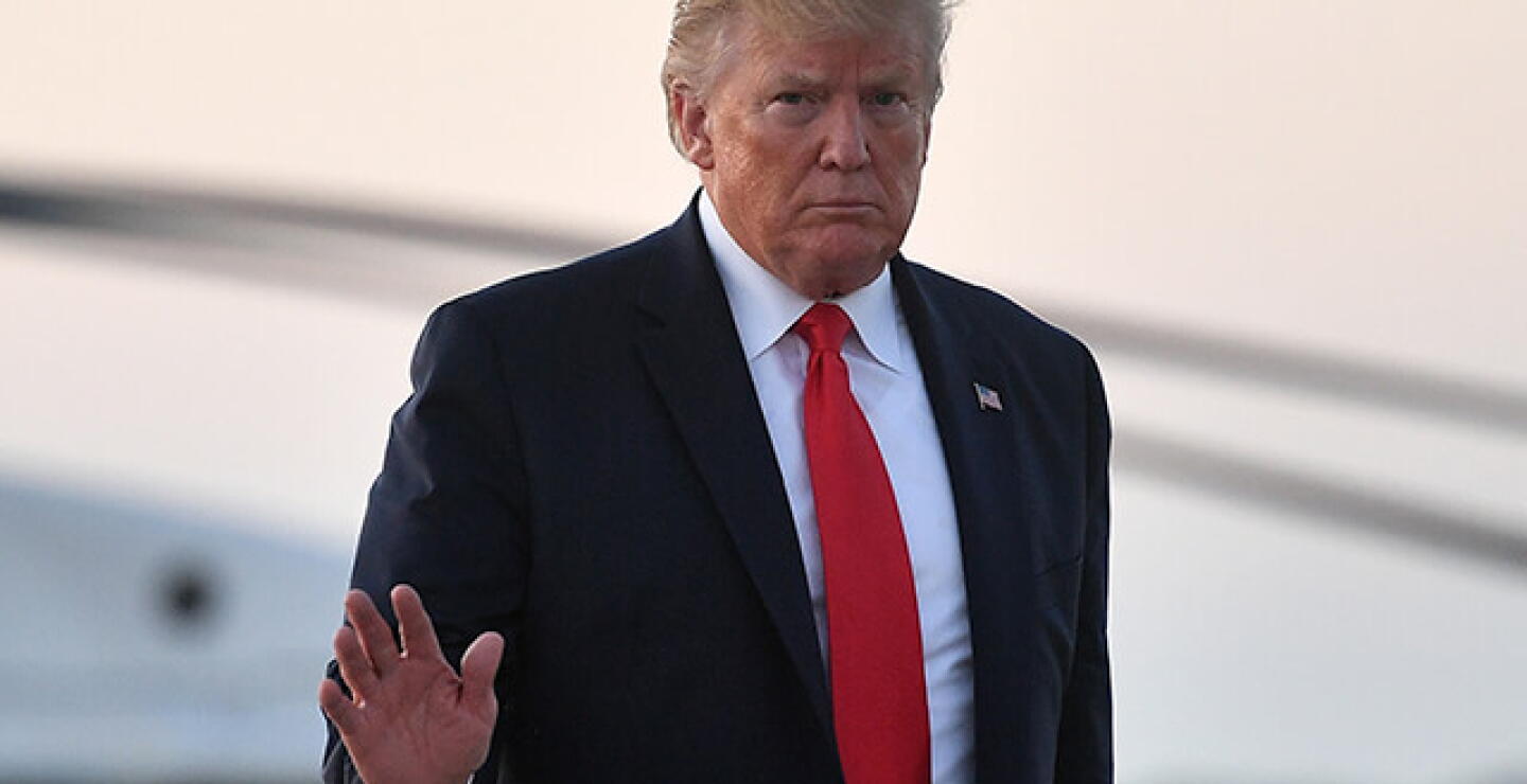 arremetidatrump.jpg