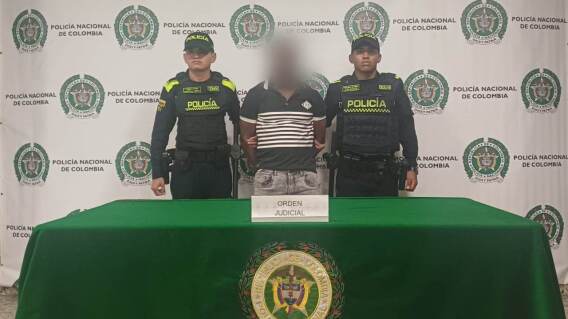 Alias El Calvo estaría involucrado en al menos tres atentados con explosivos en la ciudad de Cali, Valle del Cauca. Alias El Calvo estaría involucrado en al menos tres atentados con explosivos en la ciudad de Cali, Valle del Cauca.