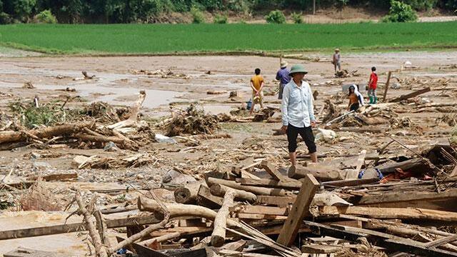 Tifón Son Tinh deja hasta el momento 10 personas muertas en Vietnam Tifón Son Tinh deja hasta el momento 10 personas muertas en Vietnam