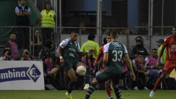 Acción de juego en el duelo entre Cali vs. América, por la Liga Betplay. Acción de juego en el duelo entre Cali vs. América, por la Liga Betplay.