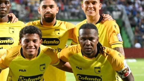 Hugo Rodallega celebra una anotación en El Campin Hugo Rodallega celebra una anotación en El Campin