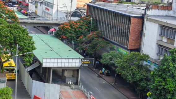 Inician trabajos en Estaciones de Metrolínea.jpg