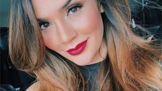 13187_La Kalle - Lina Tejeiro mostró la cola mientras le aplicaban una inyección - Foto referencia Instagram 13187_La Kalle - Lina Tejeiro mostró la cola mientras le aplicaban una inyección - Foto referencia Instagram