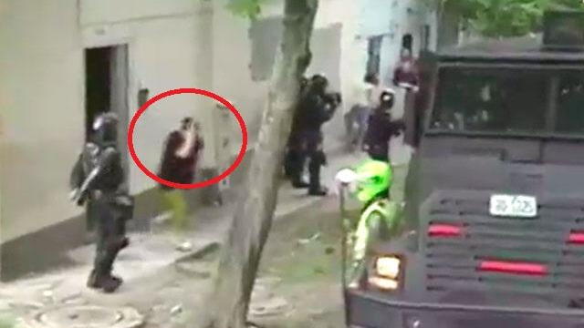 Niño de dos años murió, al parecer, tras golpiza y una turba enfurecida quiso linchar a sus padres