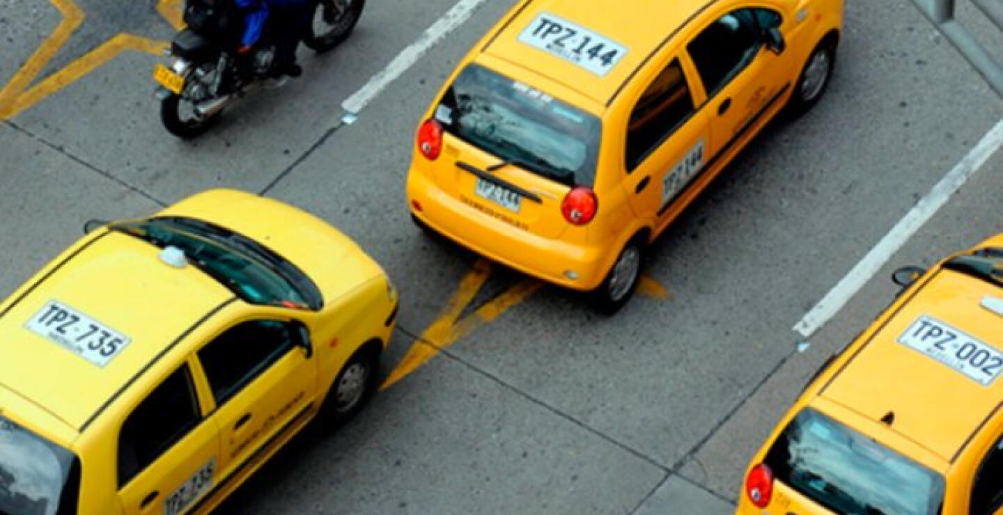318877_BLU Radio. Taxistas - Referencia // Foto: AFP