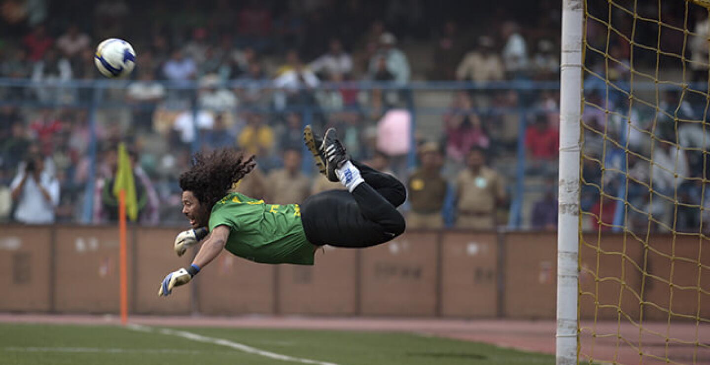 320345_renpe_higuita_060919_afpe.jpg