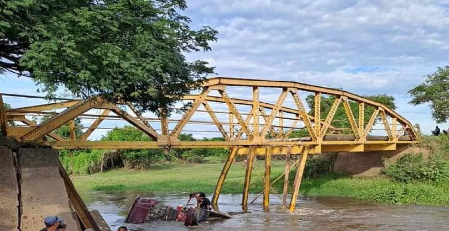 Una persona murió y otra resultó herida tras el desplome de un puente en el sur de Magdalena