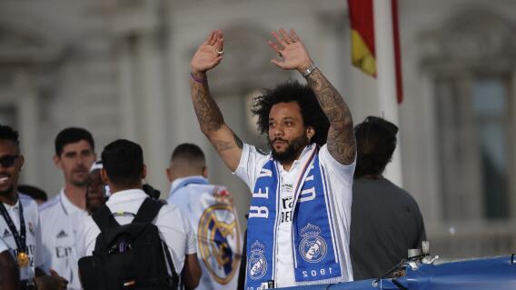 Marcelo jugó 16 años en el Real Madrid. Marcelo jugó 16 años en el Real Madrid.