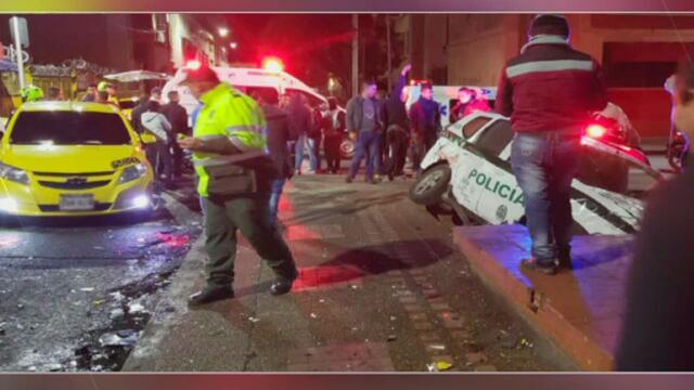 ¿Se saltaron el semáforo en rojo? Investigan a policías que causaron accidente en Pasto