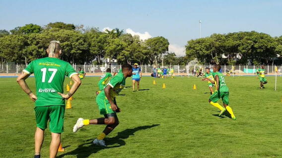 303306_BLU Radio. Entrenamiento Atlético Bucaramanga /foto: BLU Radio