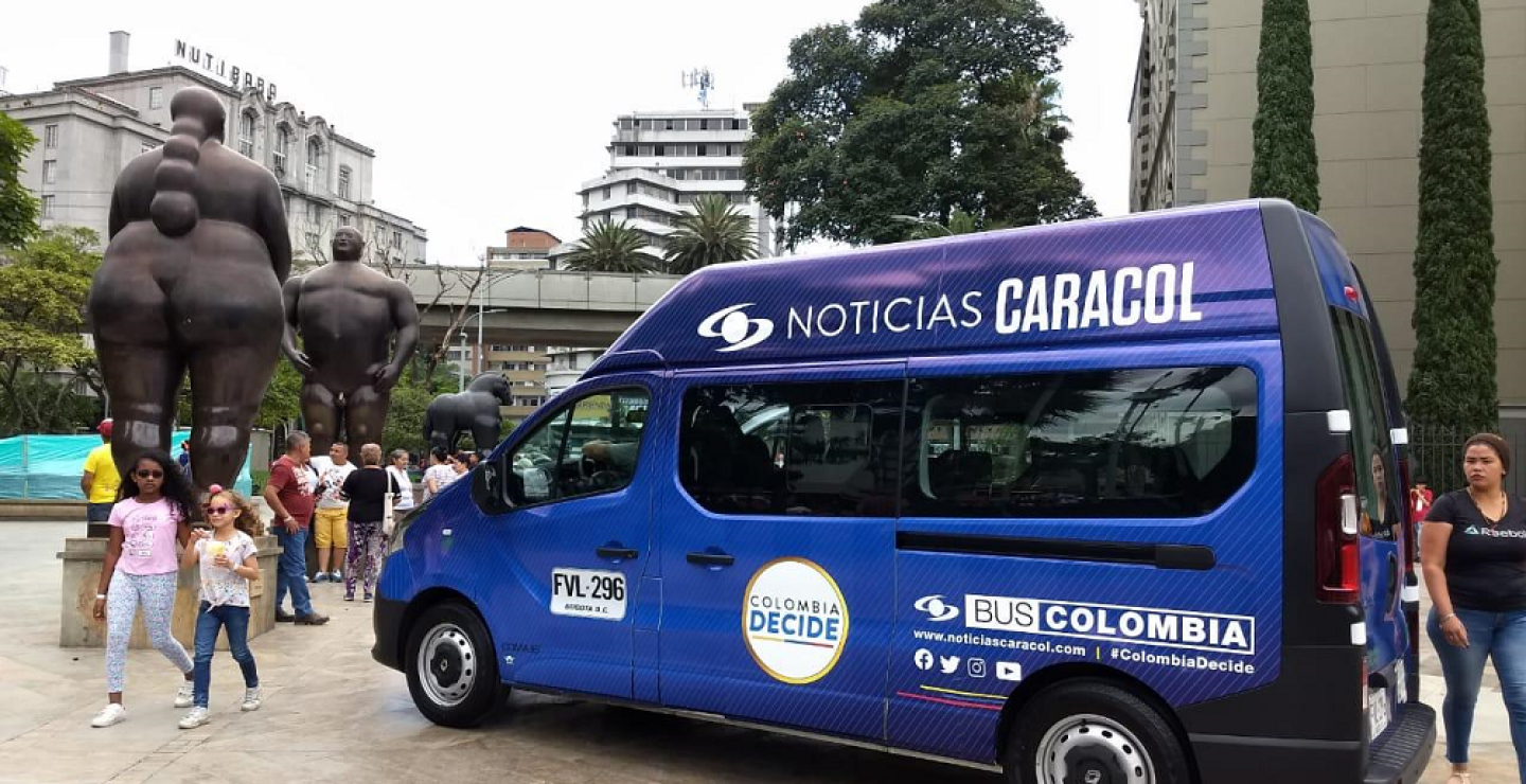 345424_Blu Radio. Bus Colombia // Foto: BLU Radio
