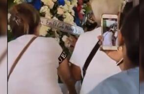 Corona se mueve sola en funeraria  Corona se mueve sola en funeraria