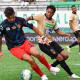 Acción de juego entre Águilas Doradas y Deportivo Pereira por la fecha 11 de la Liga BetPlay II-2026.