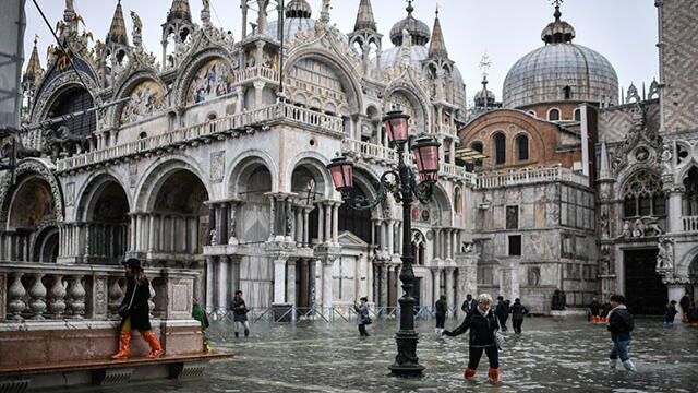 De apocalíptica han calificado la peor inundación de Venecia del último medio siglo
