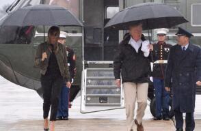 5365_La Kalle - tacones de la esposa de Trump - Foto AFP 5365_La Kalle - tacones de la esposa de Trump - Foto AFP