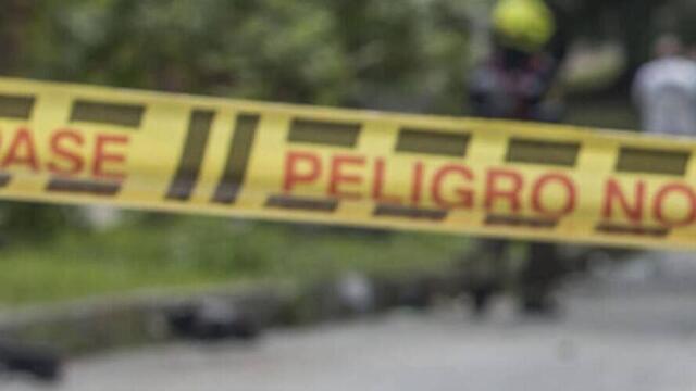 Este ataque a tiros sucedió en el norte de Bucaramanga cuando dos hombres abrieron fuego contras un grupo de personas que estaba sentado en un andén. Este ataque a tiros sucedió en el norte de Bucaramanga cuando dos hombres abrieron fuego contras un grupo de personas que estaba sentado en un andén.