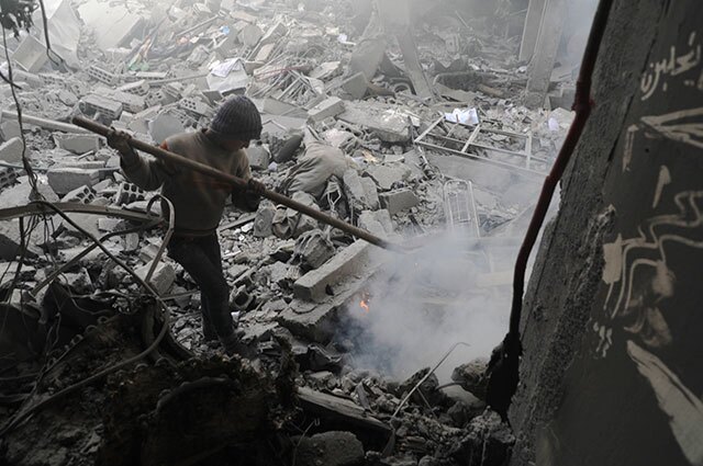 Bombardeo a escuela en Guta Oriental deja 15 niños muertos