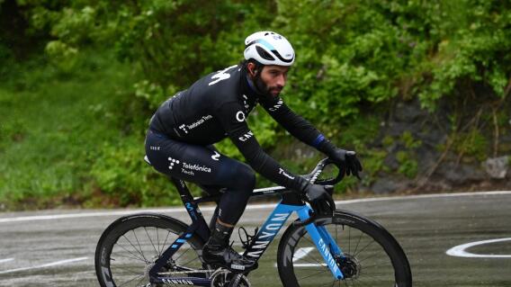 Fernando Gaviria, ciclista colombiano del Movistar Team, en medio del Giro de Italia 2023 Fernando Gaviria, ciclista colombiano del Movistar Team, en medio del Giro de Italia 2023