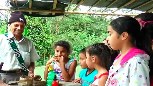 ¡Al rescate de la tradición indígena! Vea cómo adultos les pasan sus saberes a niños pijaos