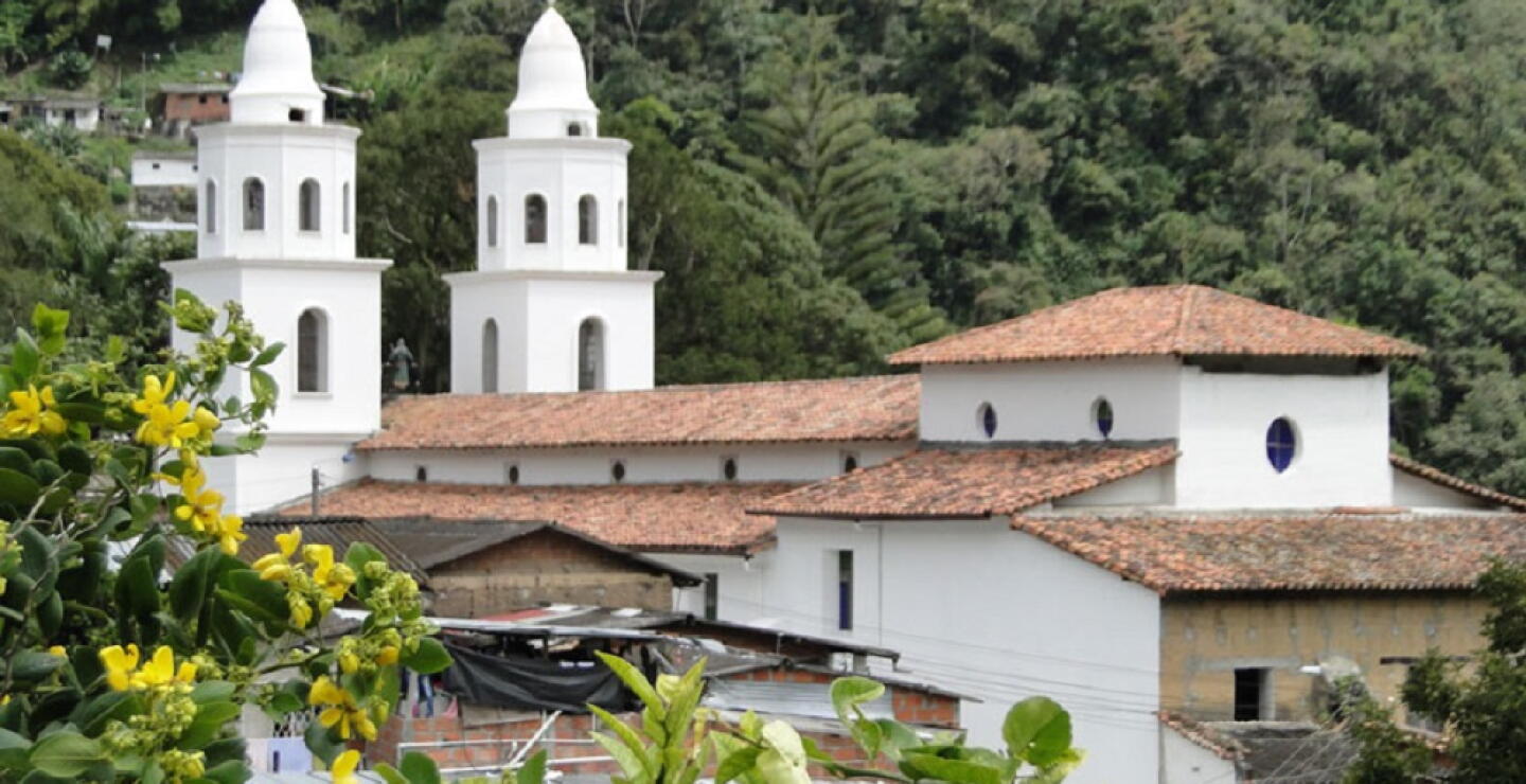 373134_BLU Radio: Iglesia de Tona, Santander / Foto: Suministrada
