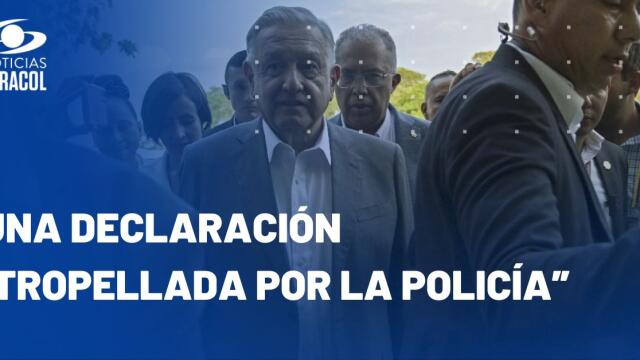 En medio de empujones, reportero de Noticias Caracol logró primera declaración de AMLO en Cali En medio de empujones, reportero de Noticias Caracol logró primera declaración de AMLO en Cali