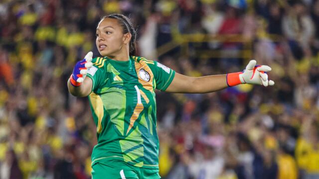 Luisa Agudelo, figura de la Selección Colombia en el Mundial femenino Sub-20, dando indicaciones en medio de un partido Luisa Agudelo, figura de la Selección Colombia en el Mundial femenino Sub-20, dando indicaciones en medio de un partido