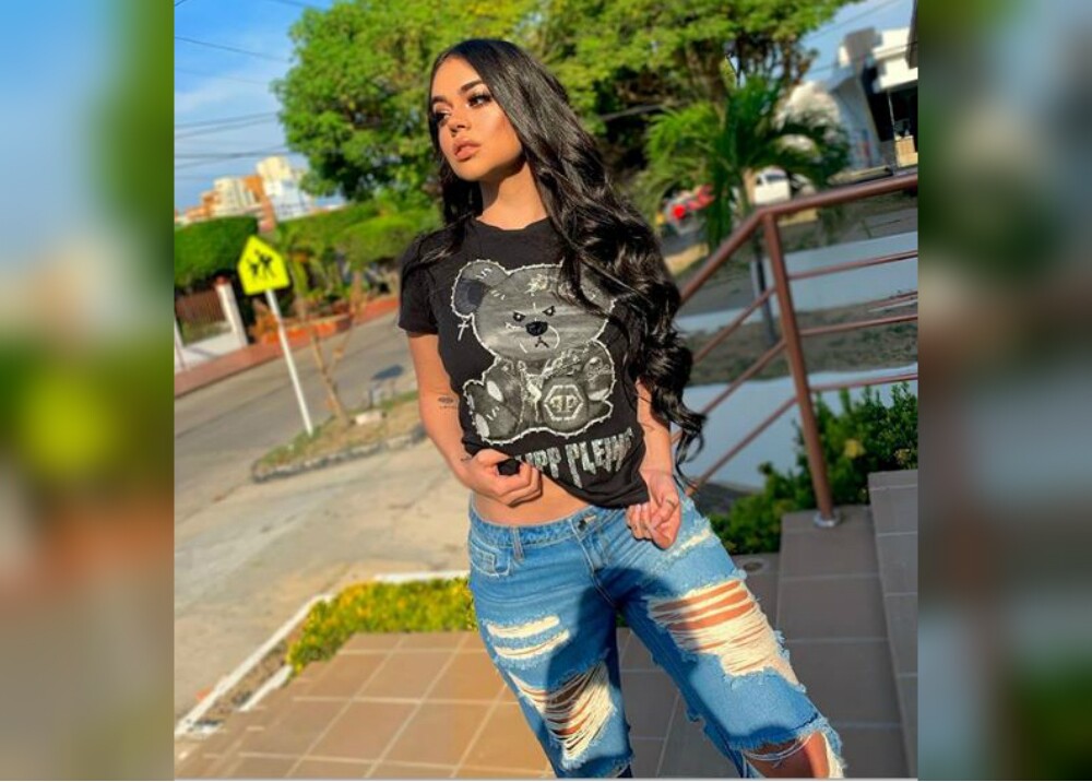 "Casi se le ve", atrevida FOTO de La Segura en bikini negro infartó a