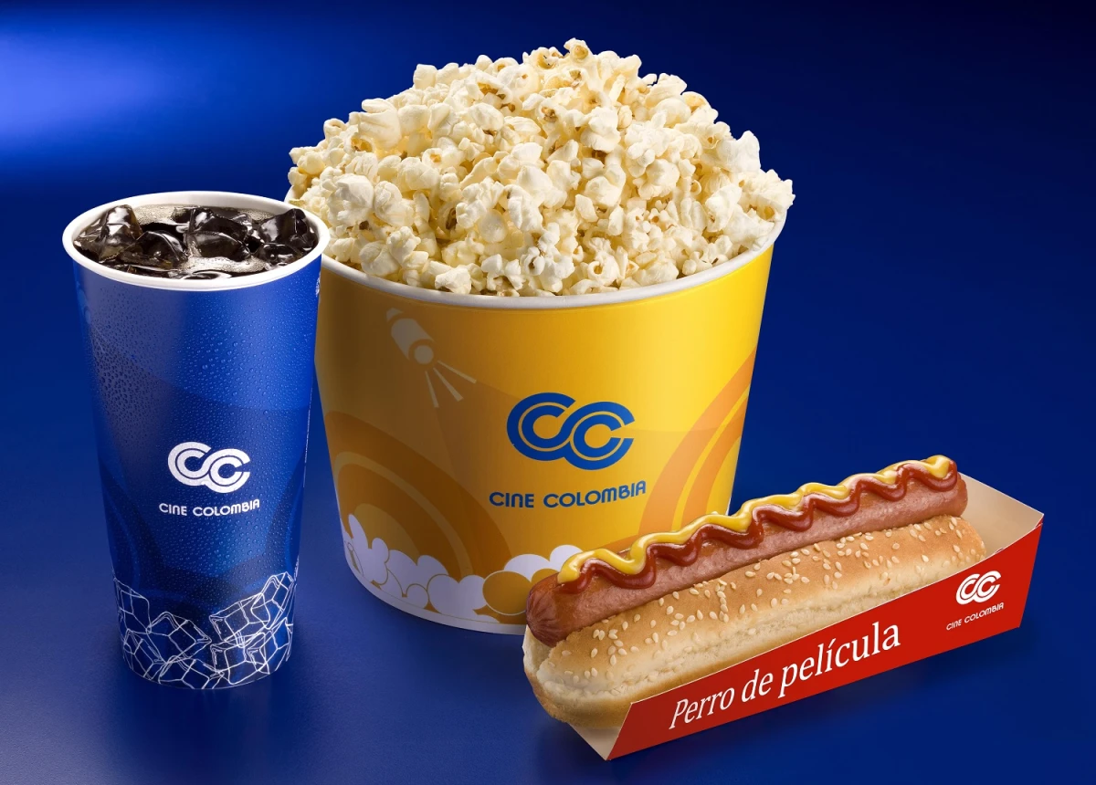 Cine Colombia baja los precios de sus combos de confitería así