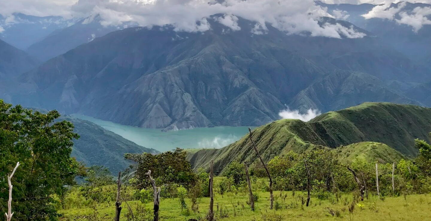 Panorámica del embalse del proyecto Hidroituango