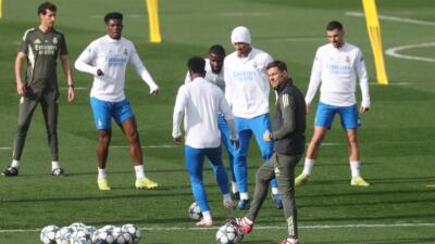 Xabi Alonso en uno de los entrenamientos del Real Madrid.