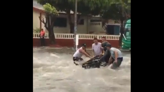 moto-rescatada-de-arroyo-en-barranquilla.png moto-rescatada-de-arroyo-en-barranquilla.png
