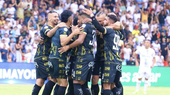 Celebración del gol de Llaneros. Celebración del gol de Llaneros.