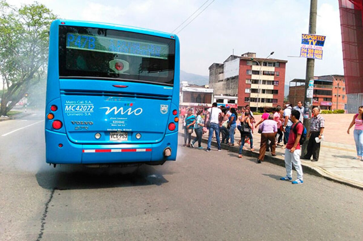 310315-mio-emanacion-humo-sur-de-cali-foto-hermano-sebestian-rivera.jpg